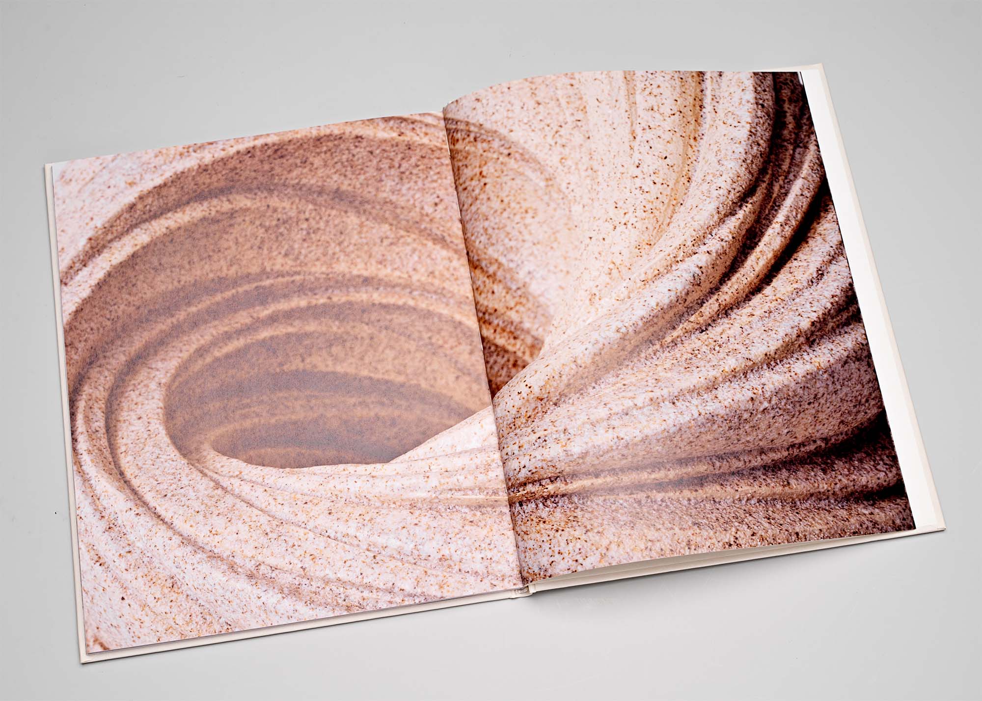 Takayuki Sakyama 崎山 隆之 book Pierre Marie Giraud Ceramics Japan